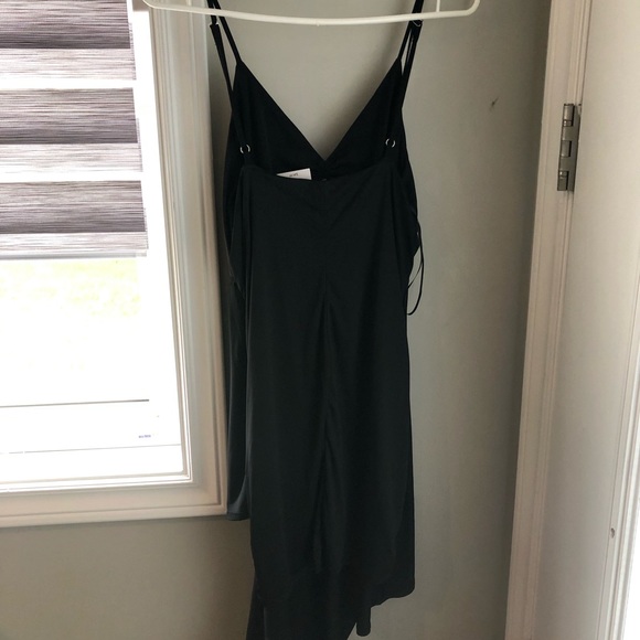 Beautiful Guess asymmetrical black dress - Picture 3 of 5